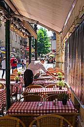 fulao2粉色标免费版的特点：游戏新宠：免费奇幻世界等你探索-1