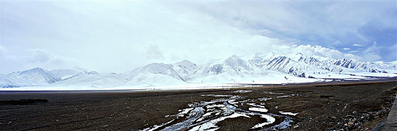 半夜把亲妺妺c高潮了h：深夜意外引关注，家庭教育反思急-1