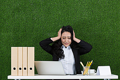 毛茸茸的妇女体内汇编：奇幻世界冒险，神秘游戏来袭