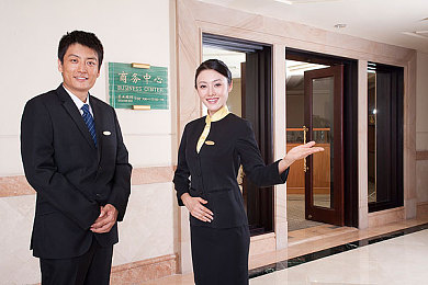 草莓丝瓜芭乐绿巨人樱桃秋葵粉色：夏日水果盛宴，缤纷健康来袭-1