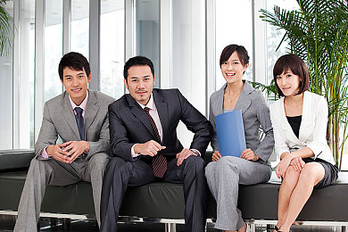 老头舌头伸进去我高潮了：社交惊雷：惊人言论引众议