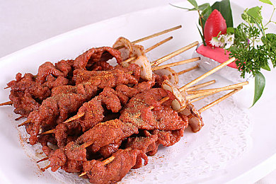 黑人巨大怪物吊：惊险非洲表演，文化魅力引关注-2