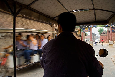 父女情深mv陈德明版剧情介绍:父女情动,泪目瞬间-4