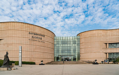 69人妻：惊人内幕：69位亲戚？家庭伦理大揭秘-2