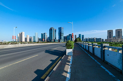 丰满大乳奶区一区二区：梦幻邂逅VS热血激战，游戏世界等你来闯-2