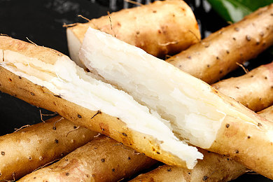 女性裸个精光  18给男生桶：街头裸露引热议，道德教育刻不容缓-2