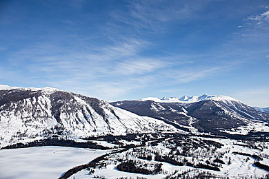 男生裸体脱个精光Gay:校园裸体挑战,尺度惊人引争议-1