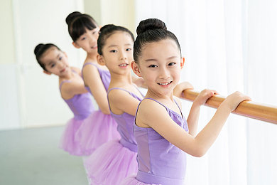 交videos乱叫娇小HD：短视频新宠，欢乐来袭！-3