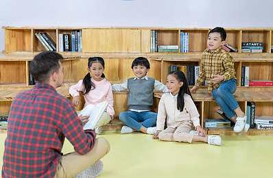 男按摩师把她弄高潮：按摩师手法太妙？顾客意外体验高潮-4