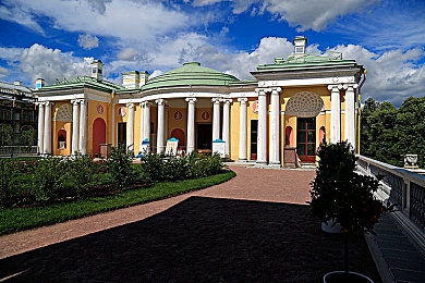 日本少妇春药按摩4-4：奇境游戏，按摩师传奇-3