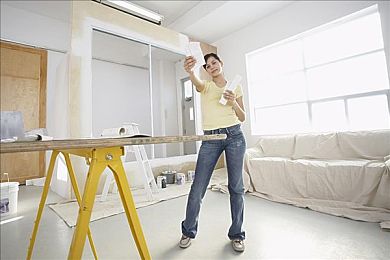 坏人用羽毛刷妈妈的脚底心文章：冬日孝心故事，温暖人心-1